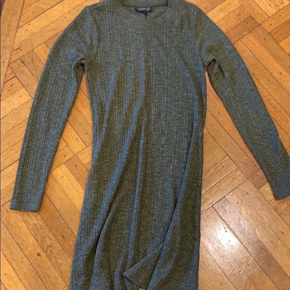 Super cute and comfy ribbed gray TopShop dress